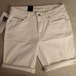 NWT CK size 10 city short in white denim